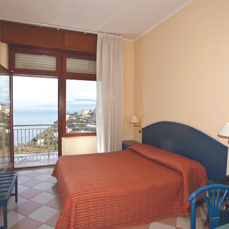 Grand Hotel Moon Valley Vico Equense Exterior foto