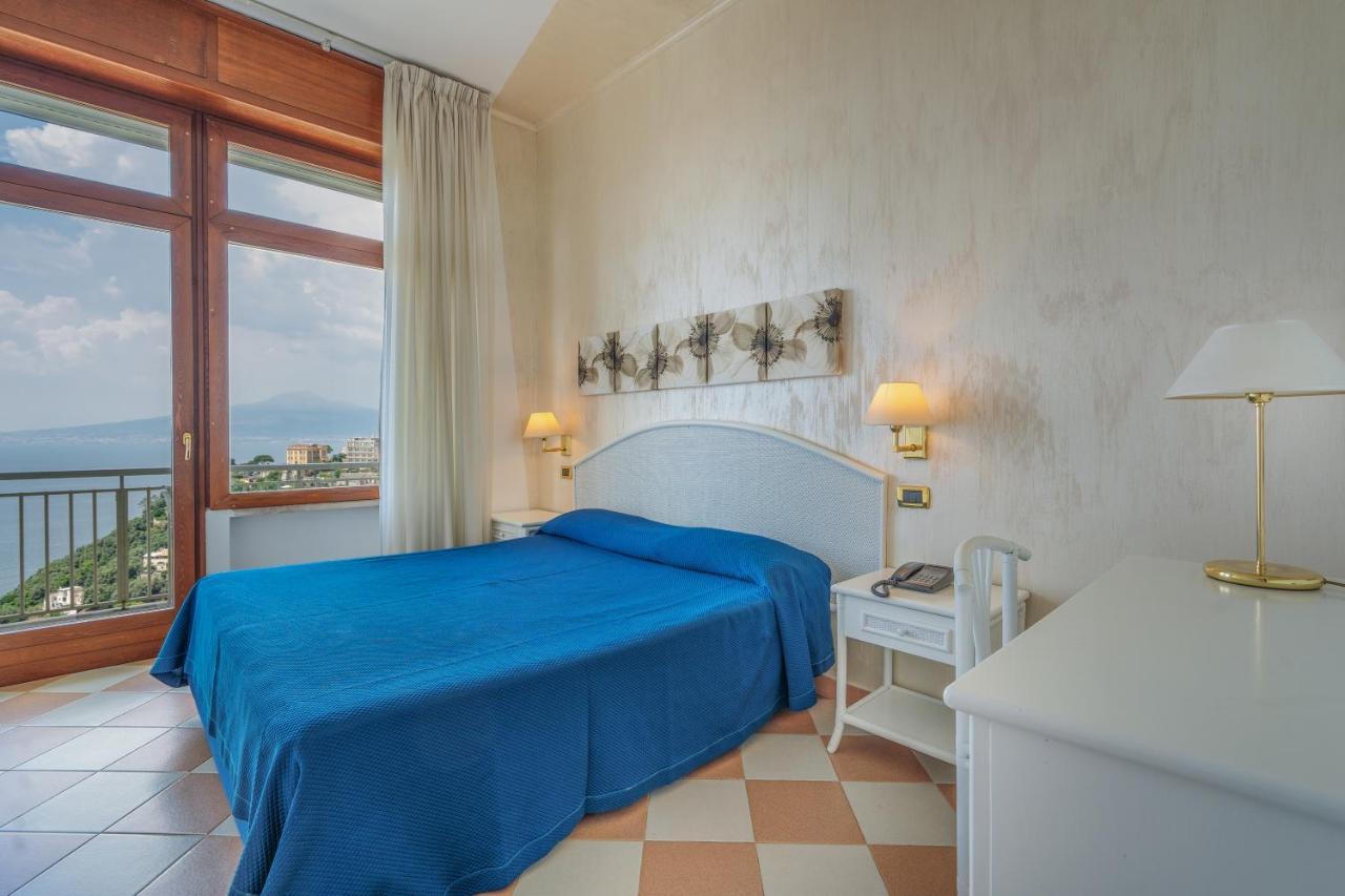 Grand Hotel Moon Valley Vico Equense Exterior foto