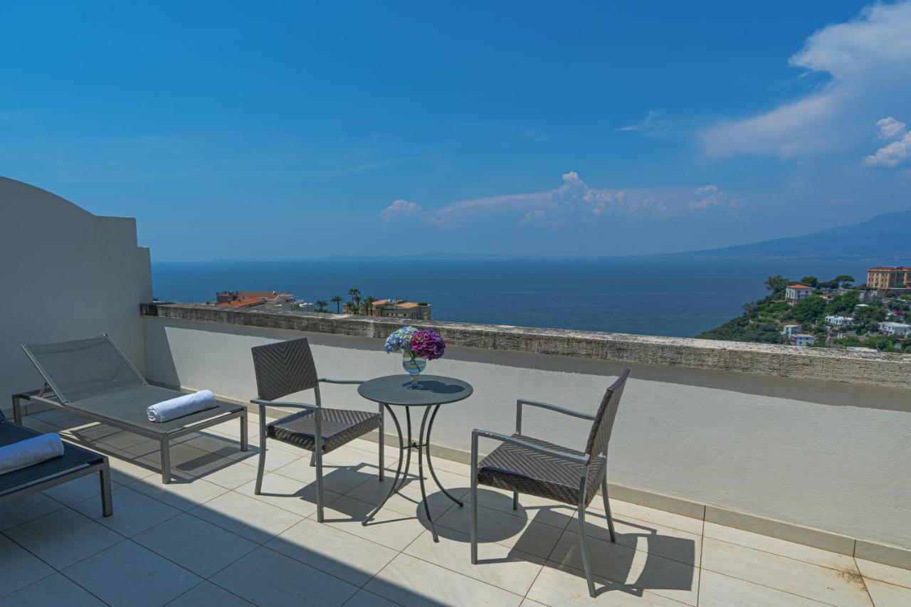 Grand Hotel Moon Valley Vico Equense Exterior foto
