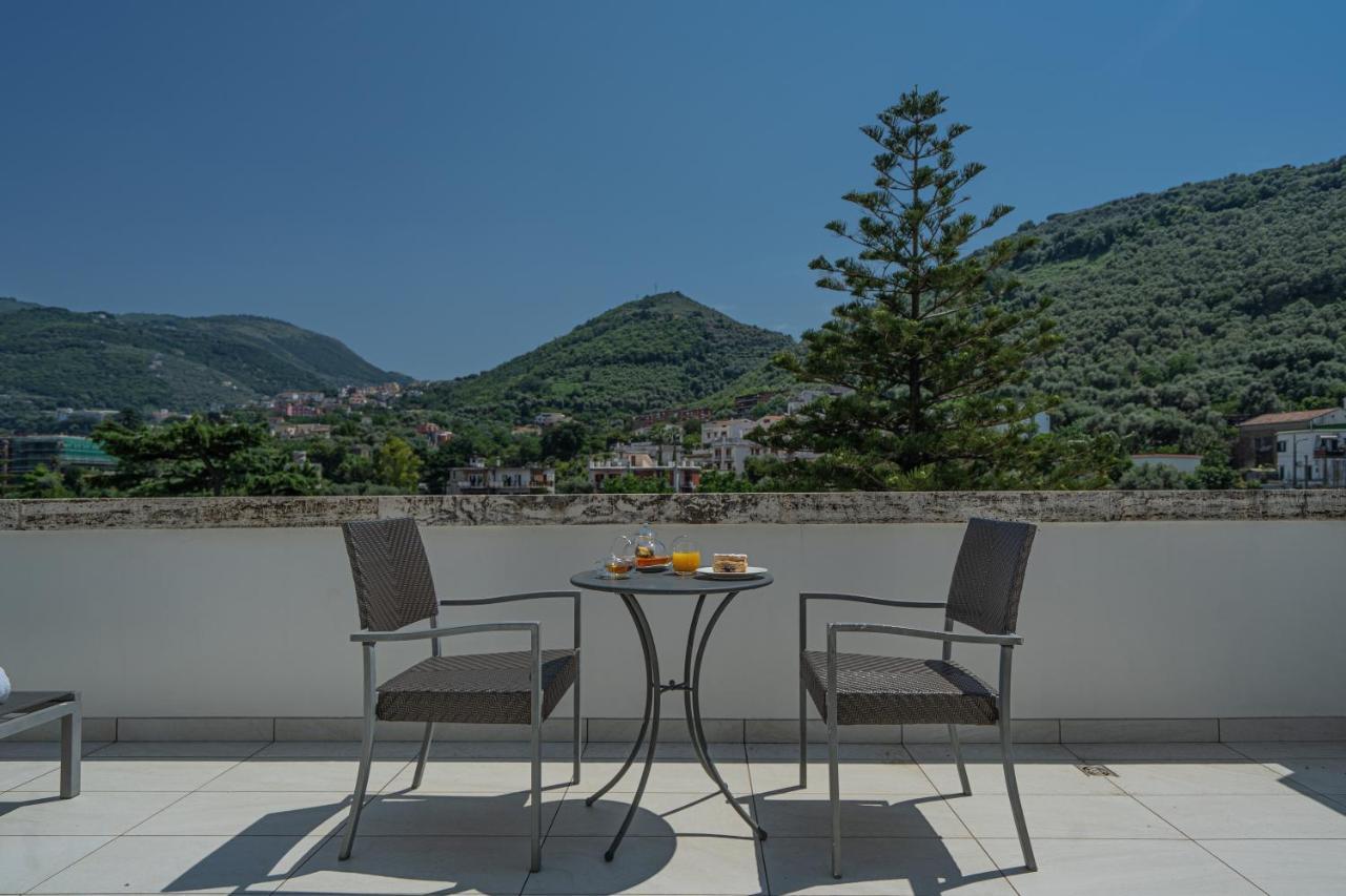 Grand Hotel Moon Valley Vico Equense Exterior foto