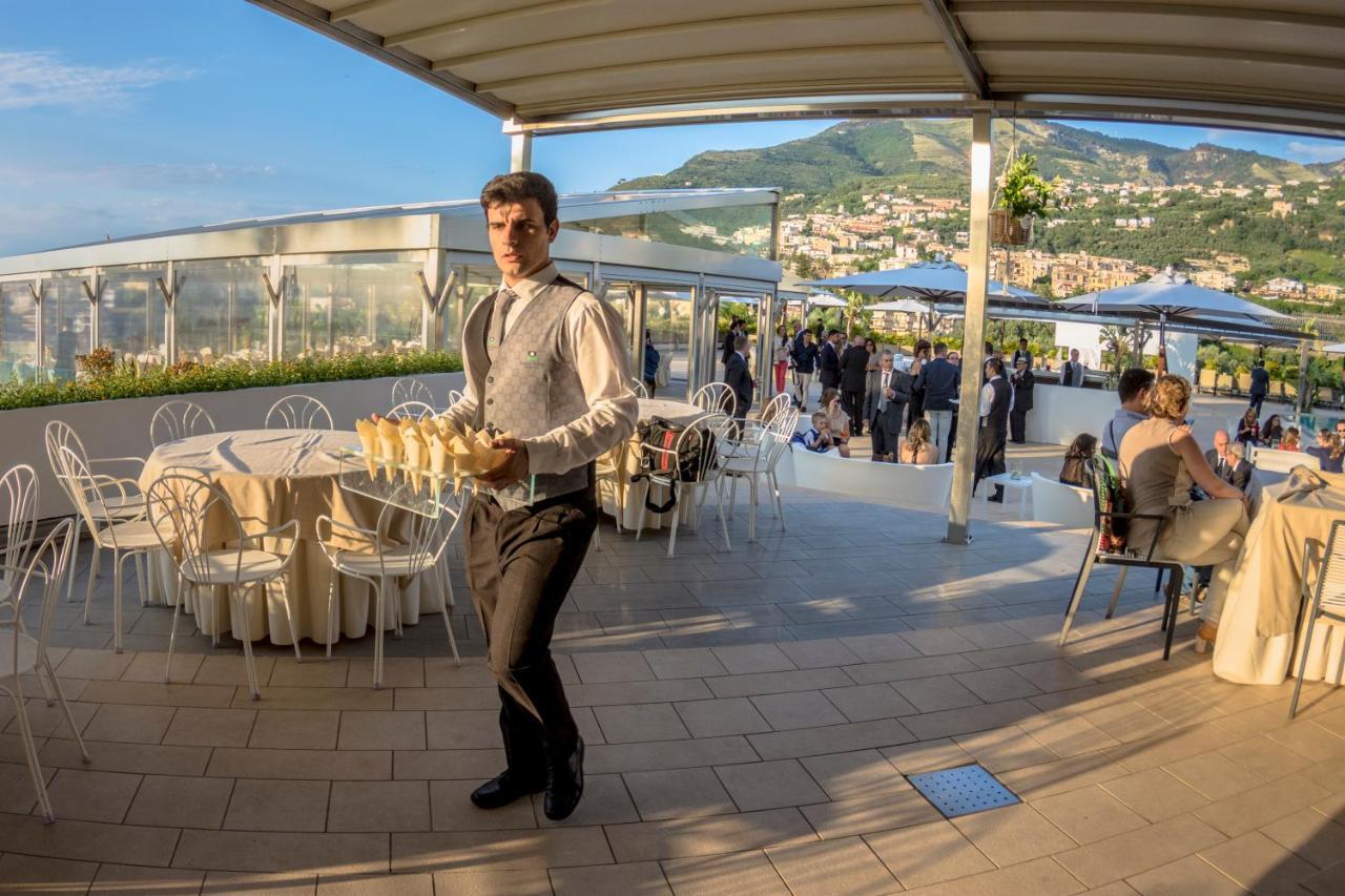Grand Hotel Moon Valley Vico Equense Exterior foto