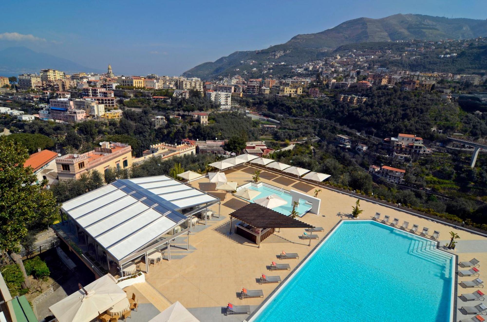 Grand Hotel Moon Valley Vico Equense Exterior foto