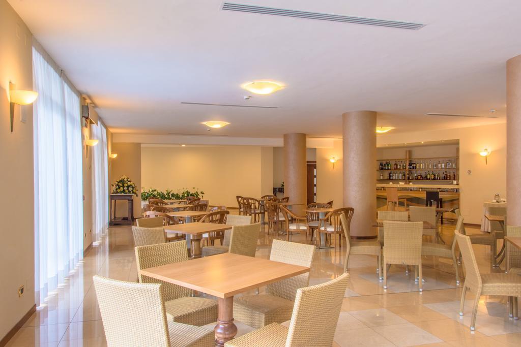Grand Hotel Moon Valley Vico Equense Exterior foto