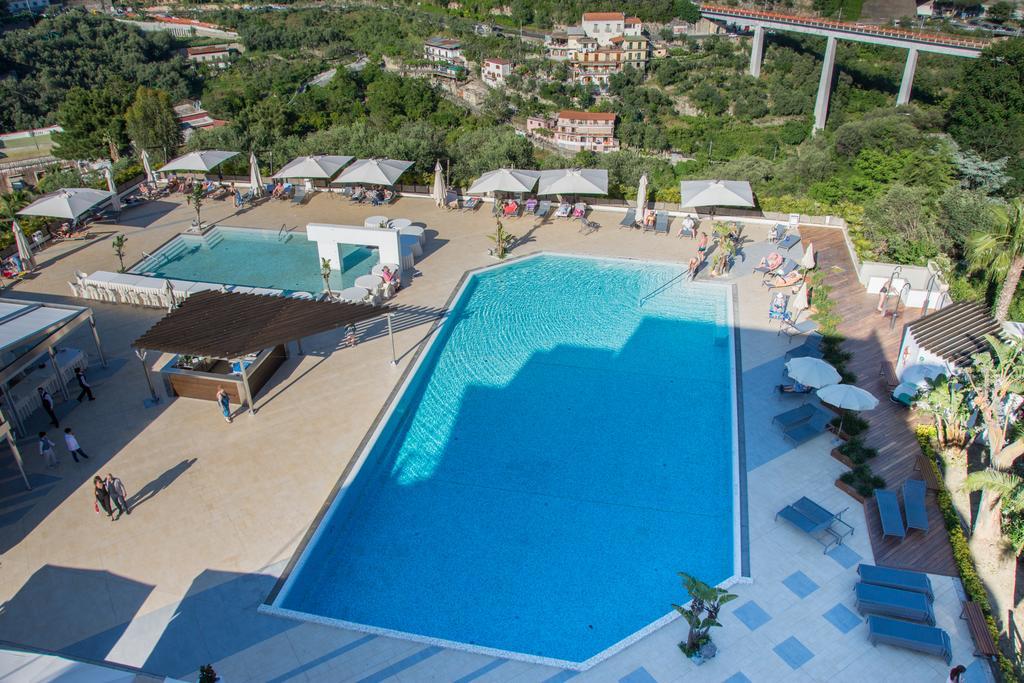 Grand Hotel Moon Valley Vico Equense Exterior foto